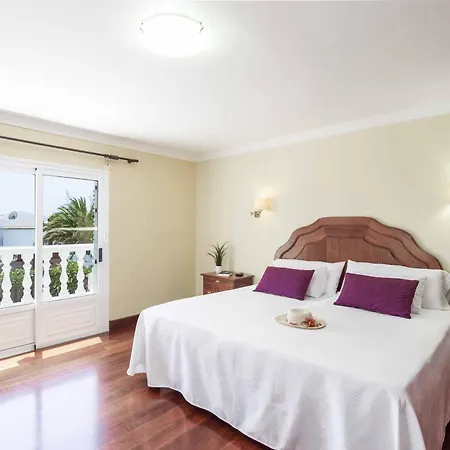 Cervera Puerto del Carmen (Lanzarote)